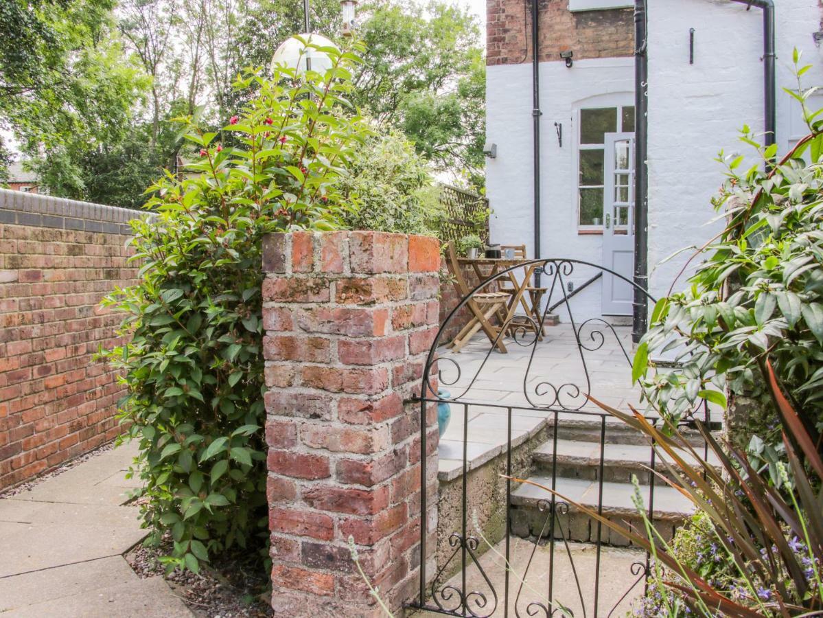 1 Reabrook Place Shrewsbury Exterior foto